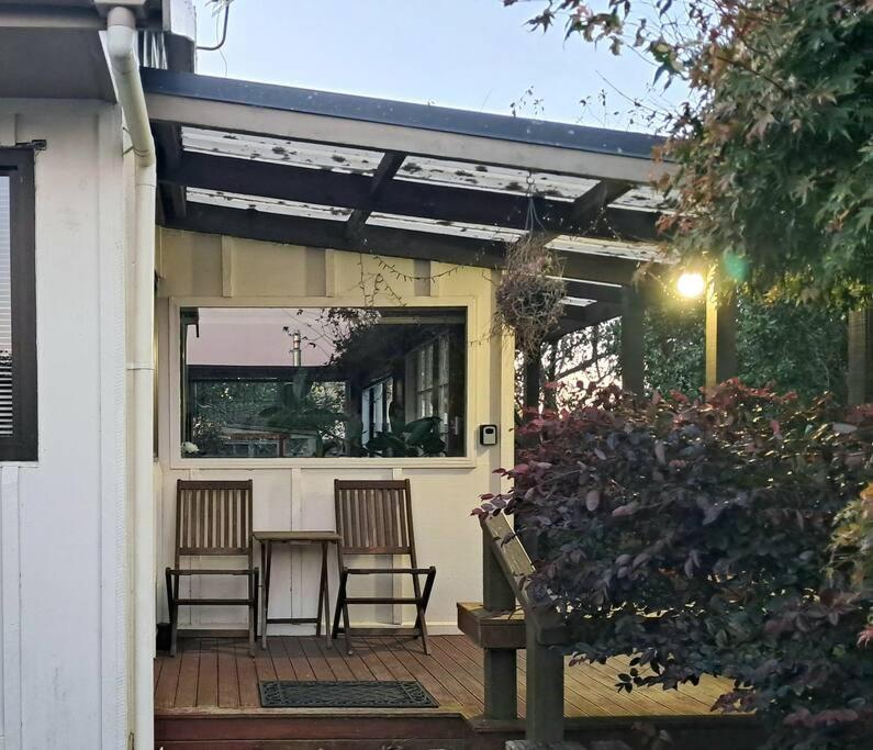 Secret Cottage Waitara Экстерьер фото