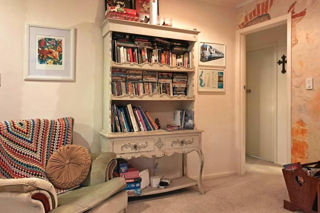 Secret Cottage Waitara Экстерьер фото