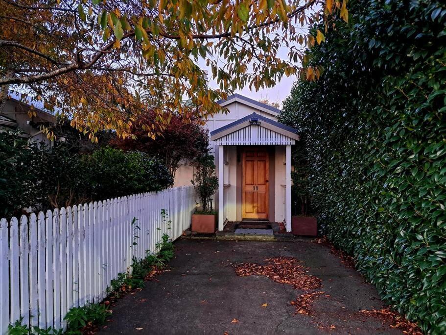 Secret Cottage Waitara Экстерьер фото